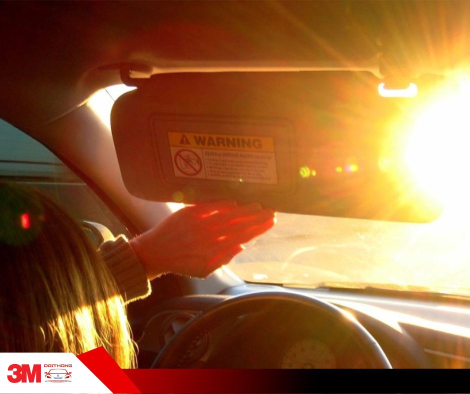 Độ phản gương và màu sắc ảnh hưởng đến thẩm mỹ và an toàn