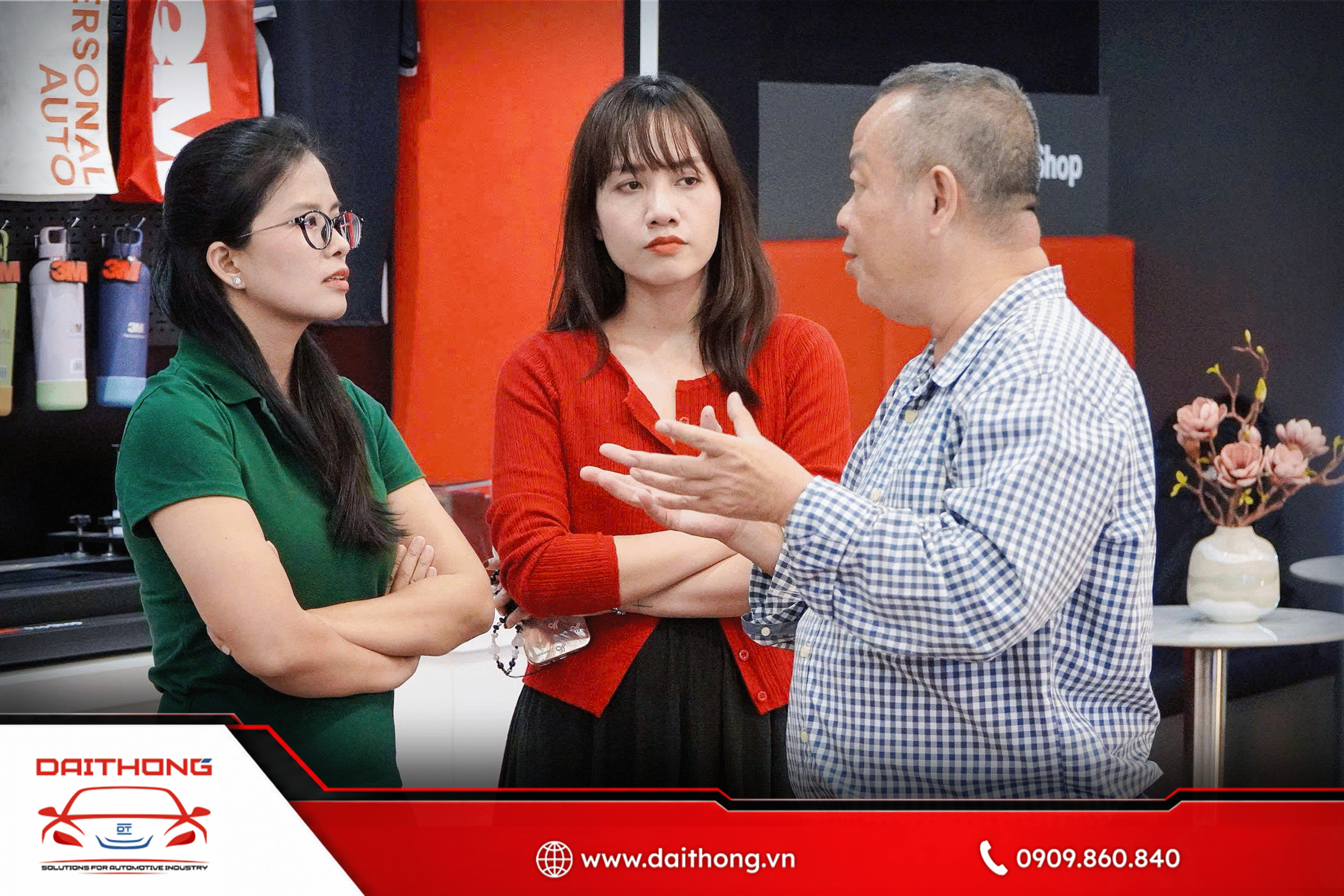 3M AAD thăm 3M Pro Shop – Đại Thống Auto, tăng cường kết nối và trao đổi chuyên môn 2 Đại diện 3M AAD tham quan 3M Pro Shop – Đại Thống Auto