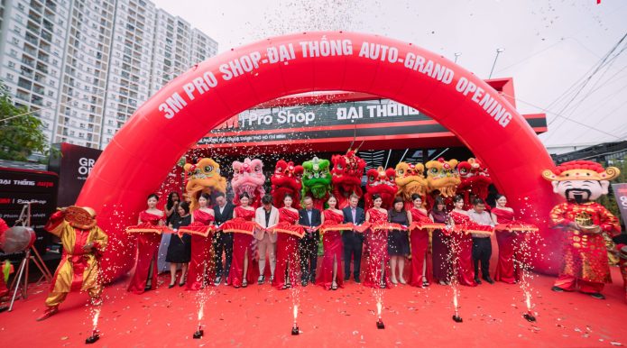 Cắt băng khai trương 3M Pro Shop -Đai Thống Auto tại phường Phú Thuận, TP.HCM